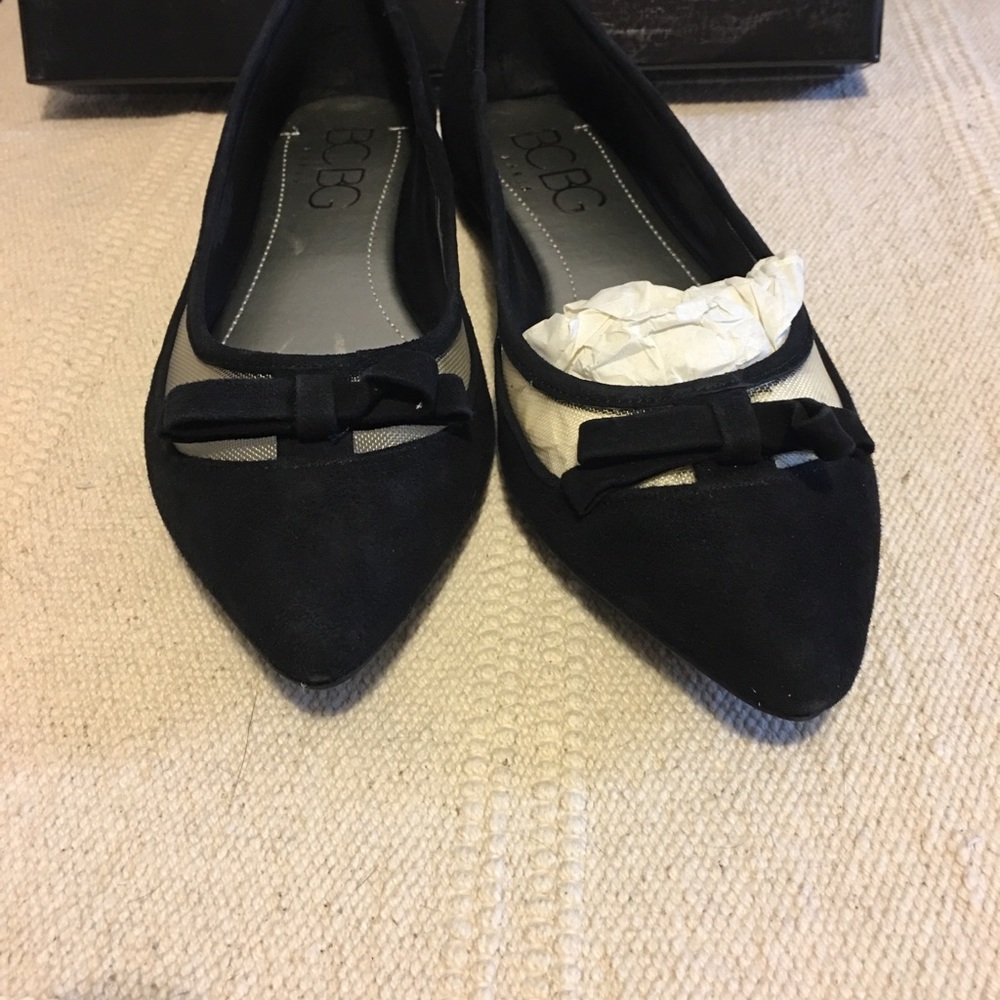 BCBG Black suede flats, NIB - Picture 5 of 5